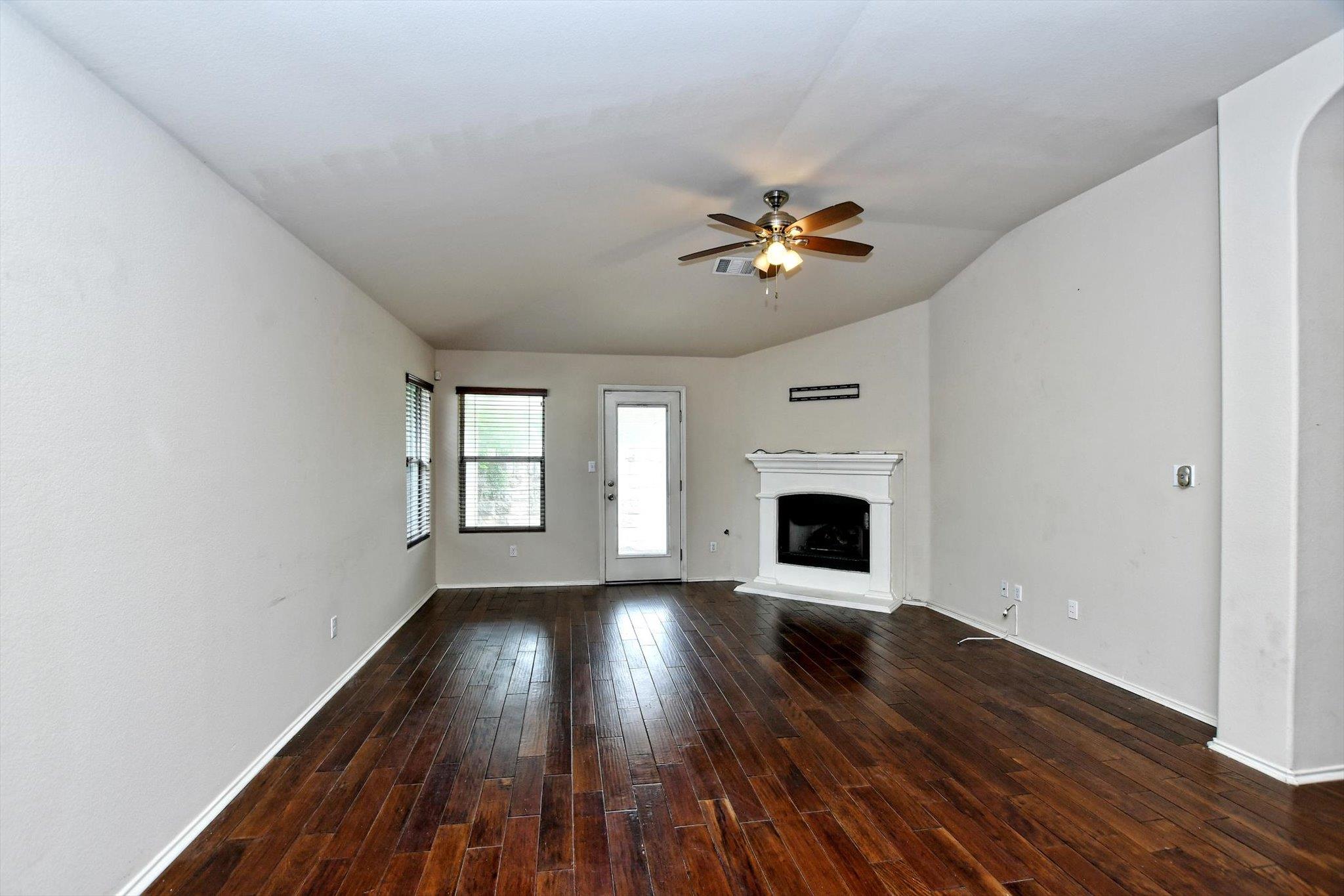 15628 Interlachen Dr Property Photo 15