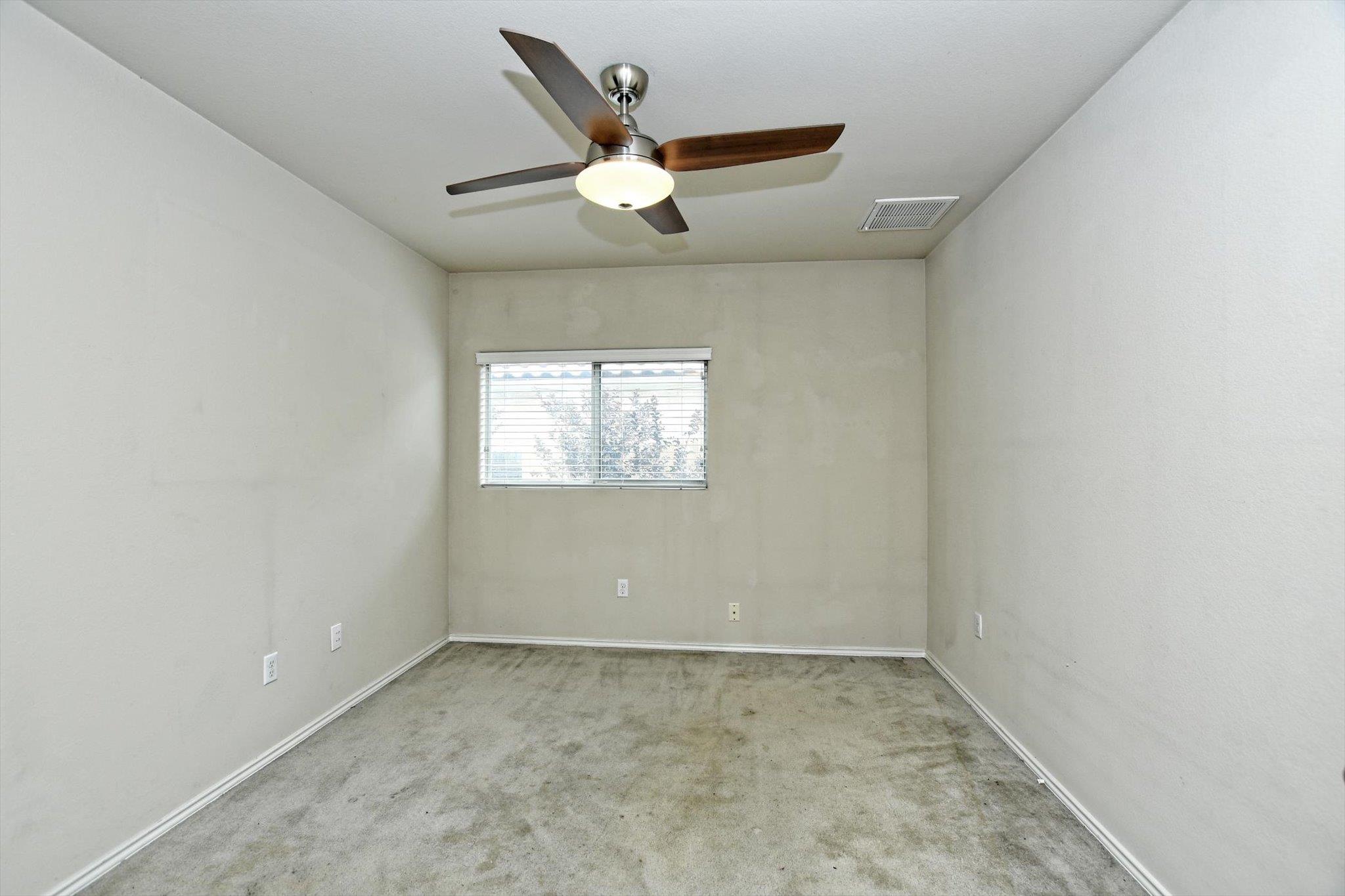 15628 Interlachen Dr Property Photo 24