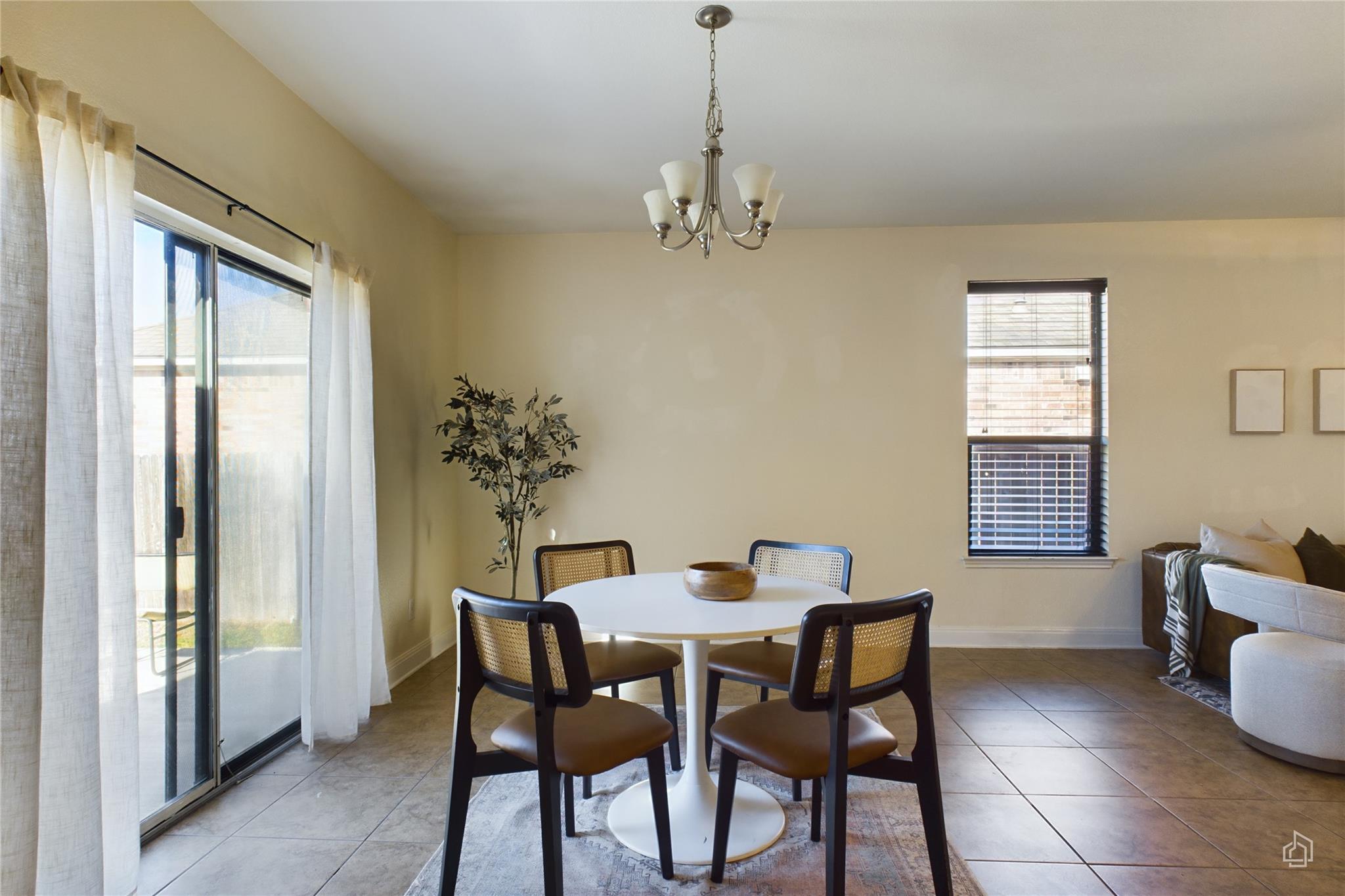 12013 Oaklynn Ct Property Photo 6