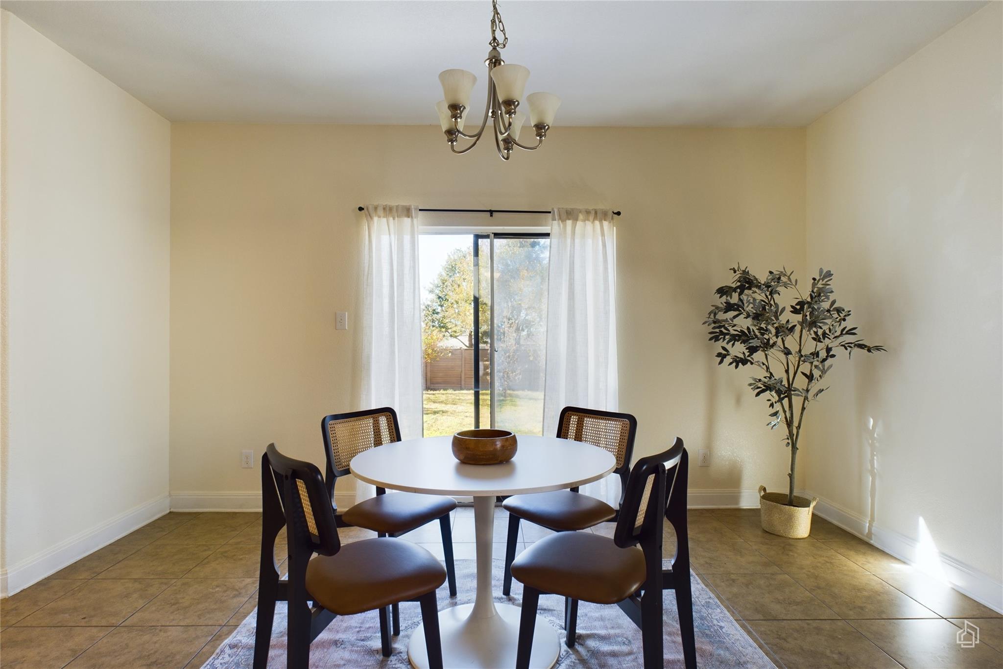 12013 Oaklynn Ct Property Photo 9