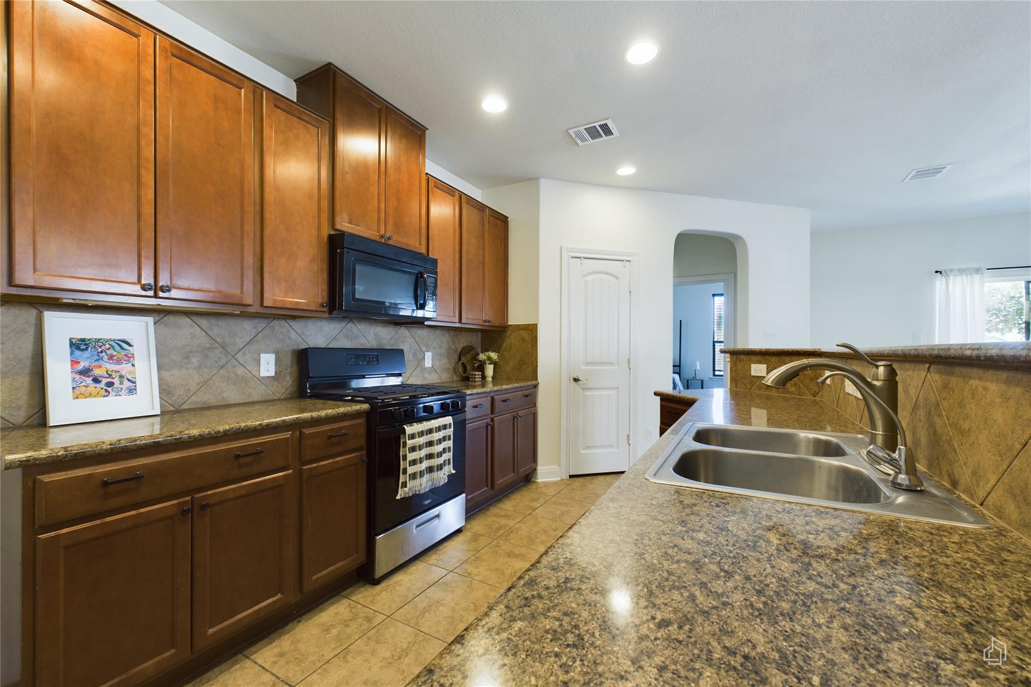 12013 Oaklynn Ct Property Photo 11