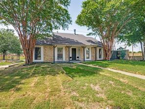 2036 Apple Valley Rd