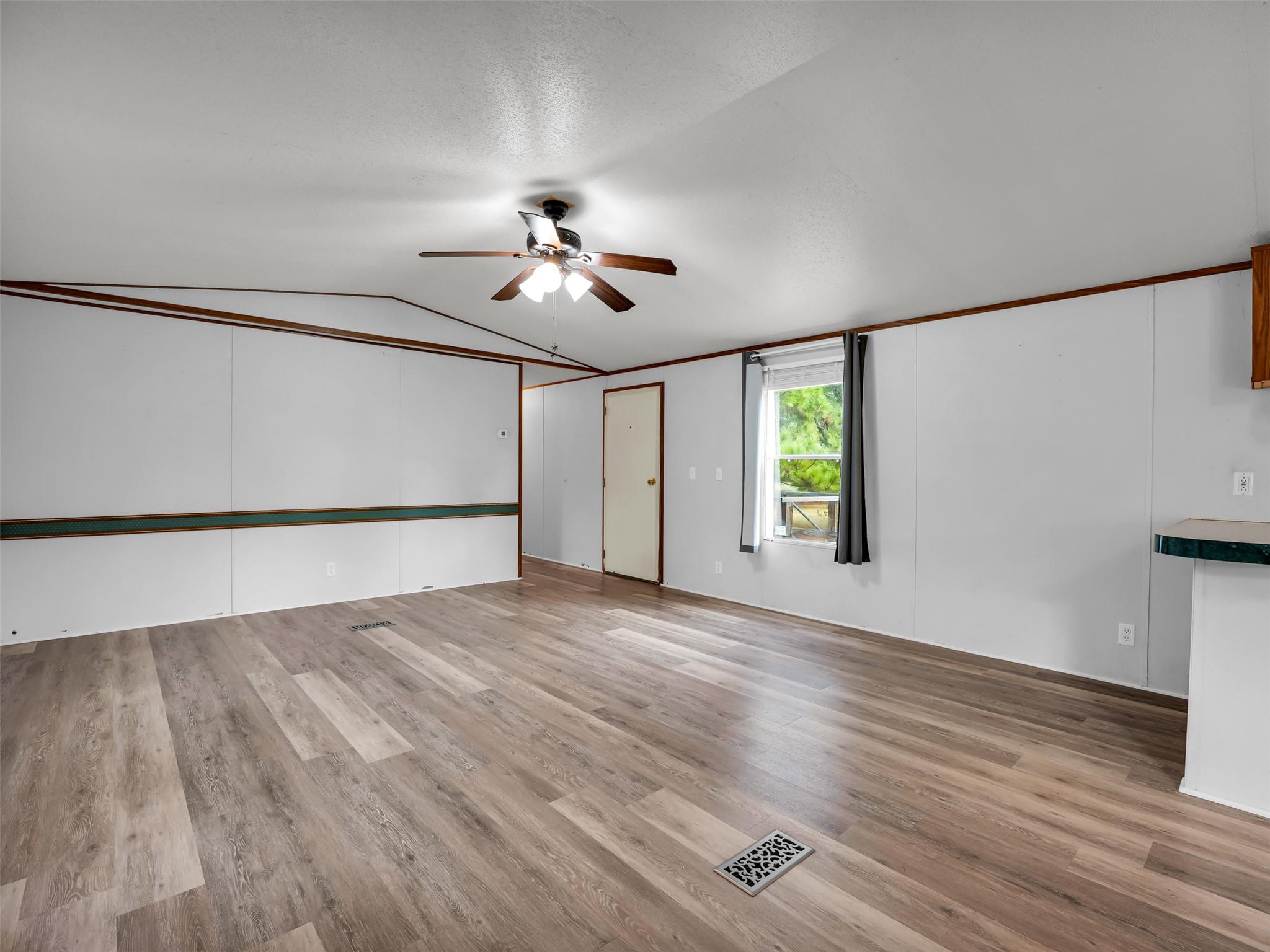 133 Pine Valley Loop Property Photo 6