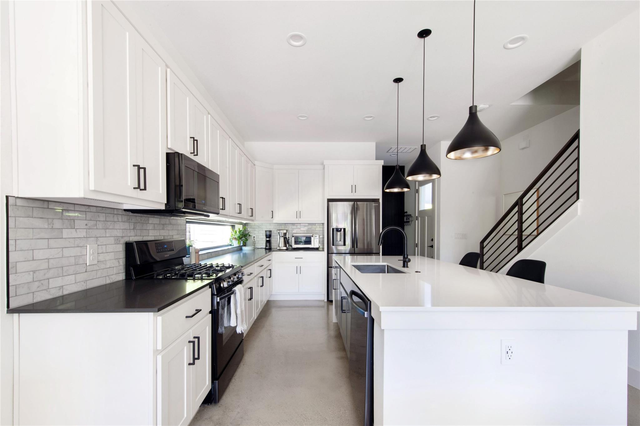 6210 Hickman Ave #a Property Photo 3