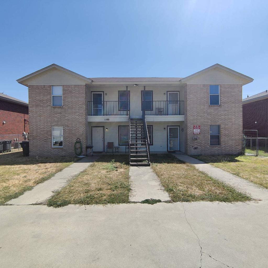 1100 Circle M Dr Property Photo