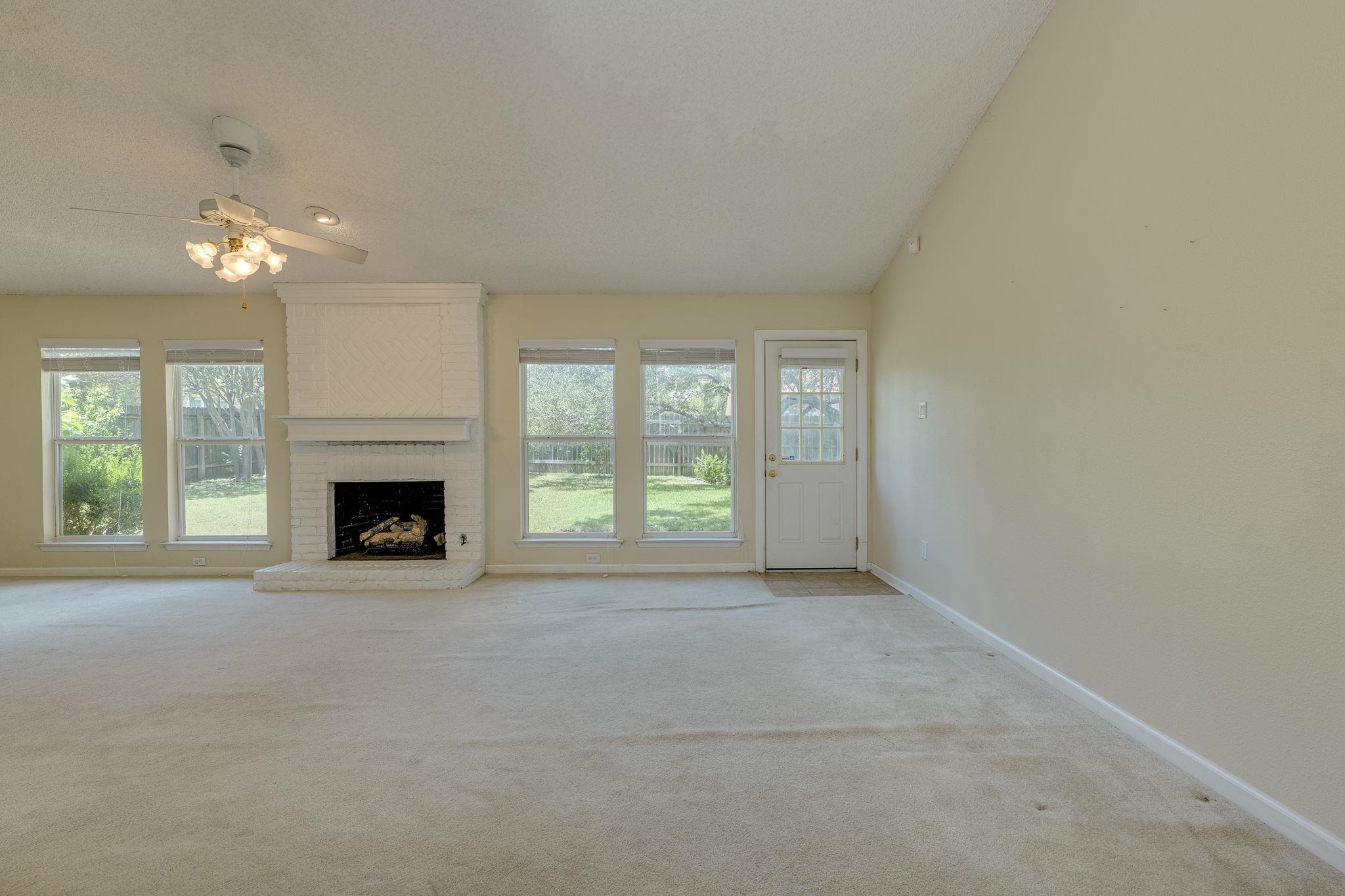 1015 Huntridge Dr Property Photo 12