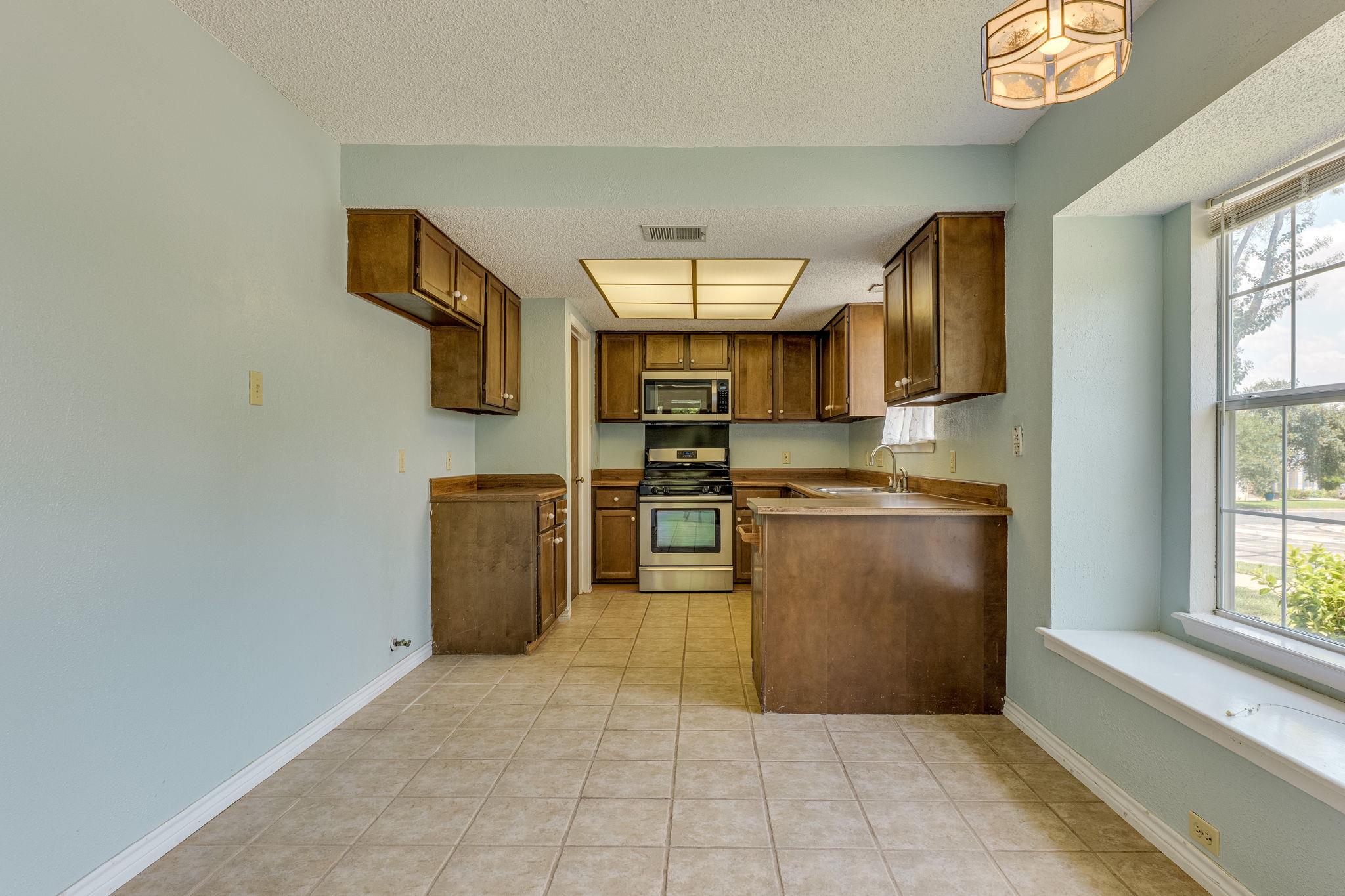 1015 Huntridge Dr Property Photo 14