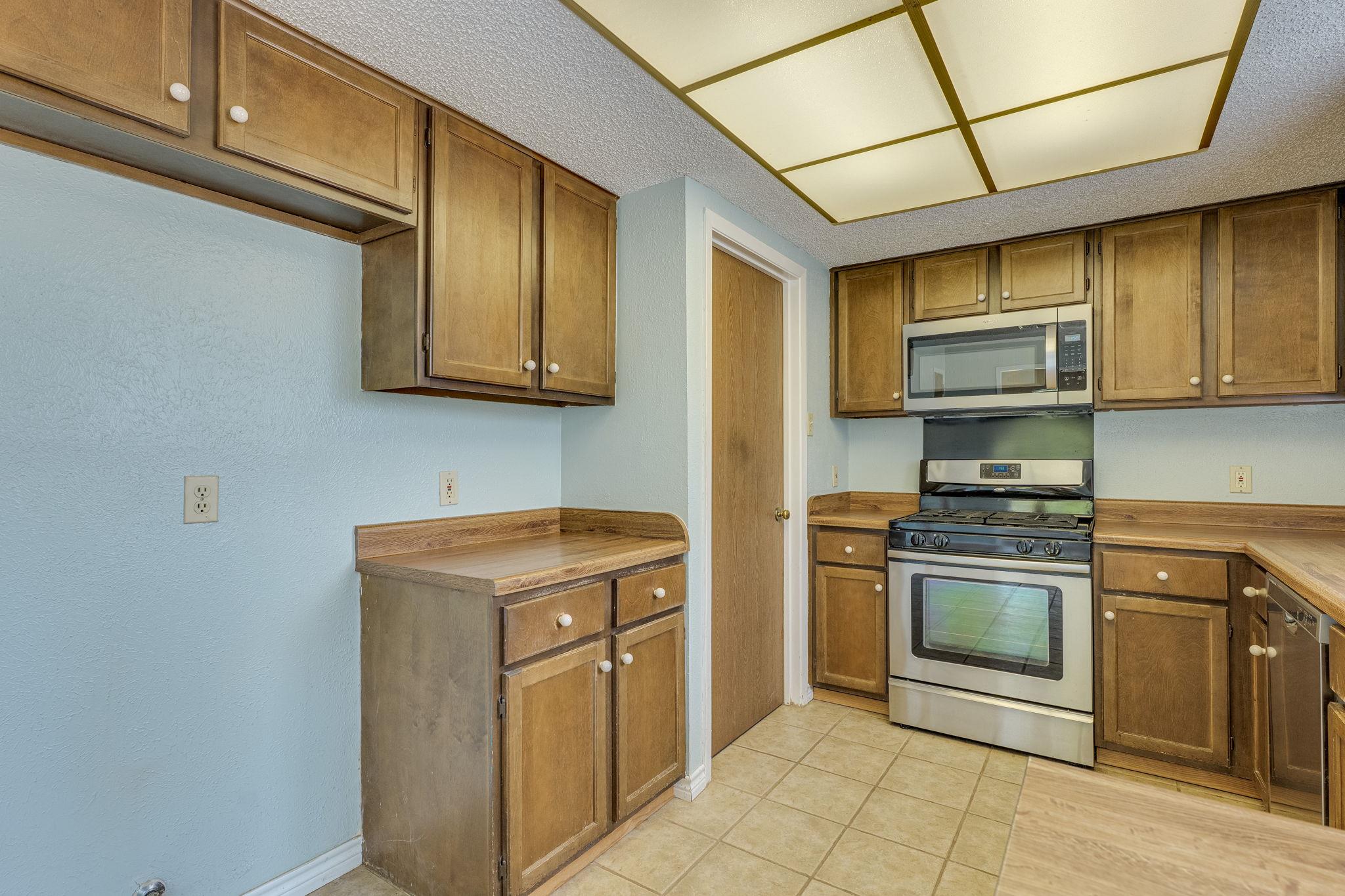 1015 Huntridge Dr Property Photo 15