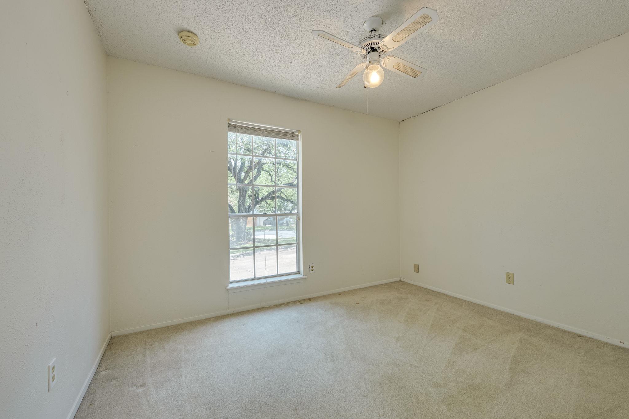 1015 Huntridge Dr Property Photo 18