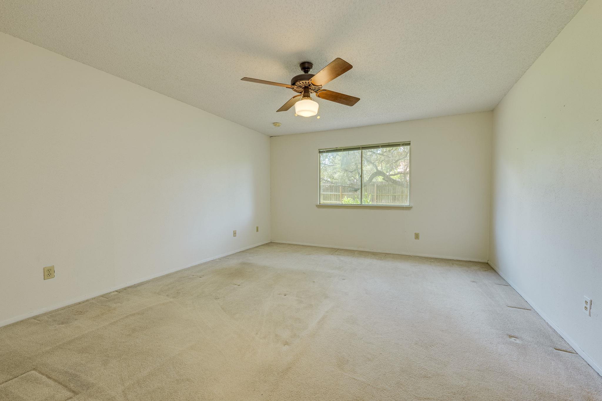 1015 Huntridge Dr Property Photo 22
