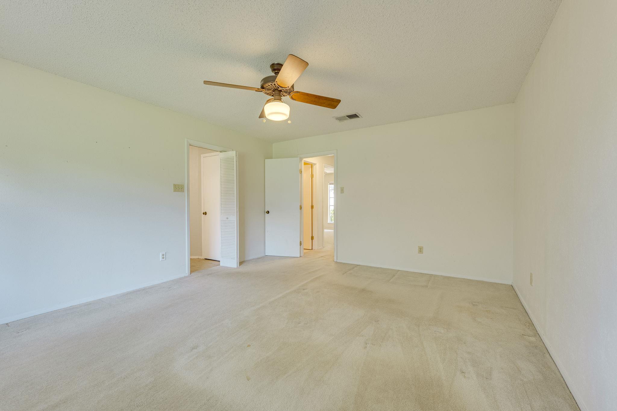 1015 Huntridge Dr Property Photo 23