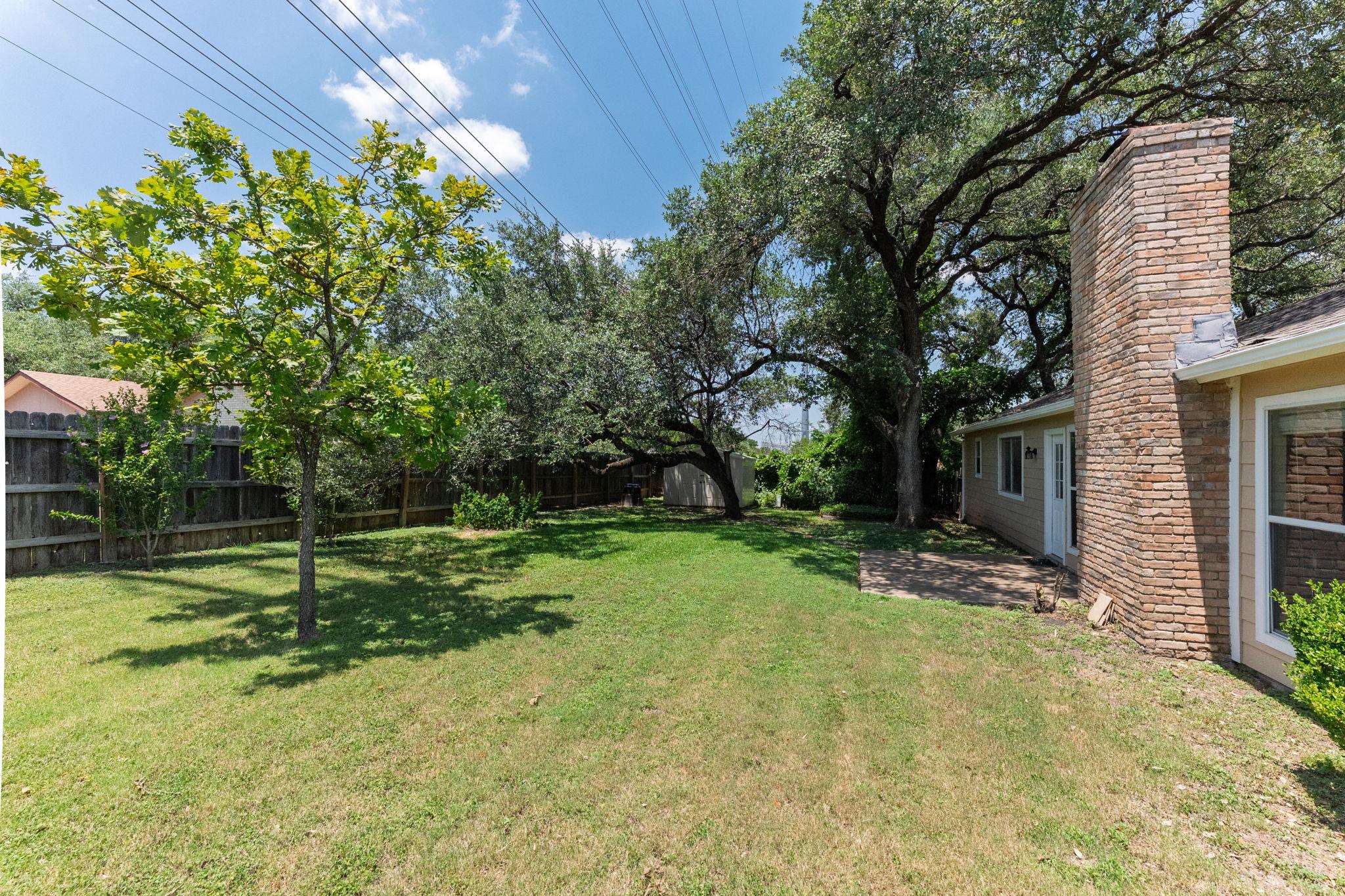 1015 Huntridge Dr Property Photo 29