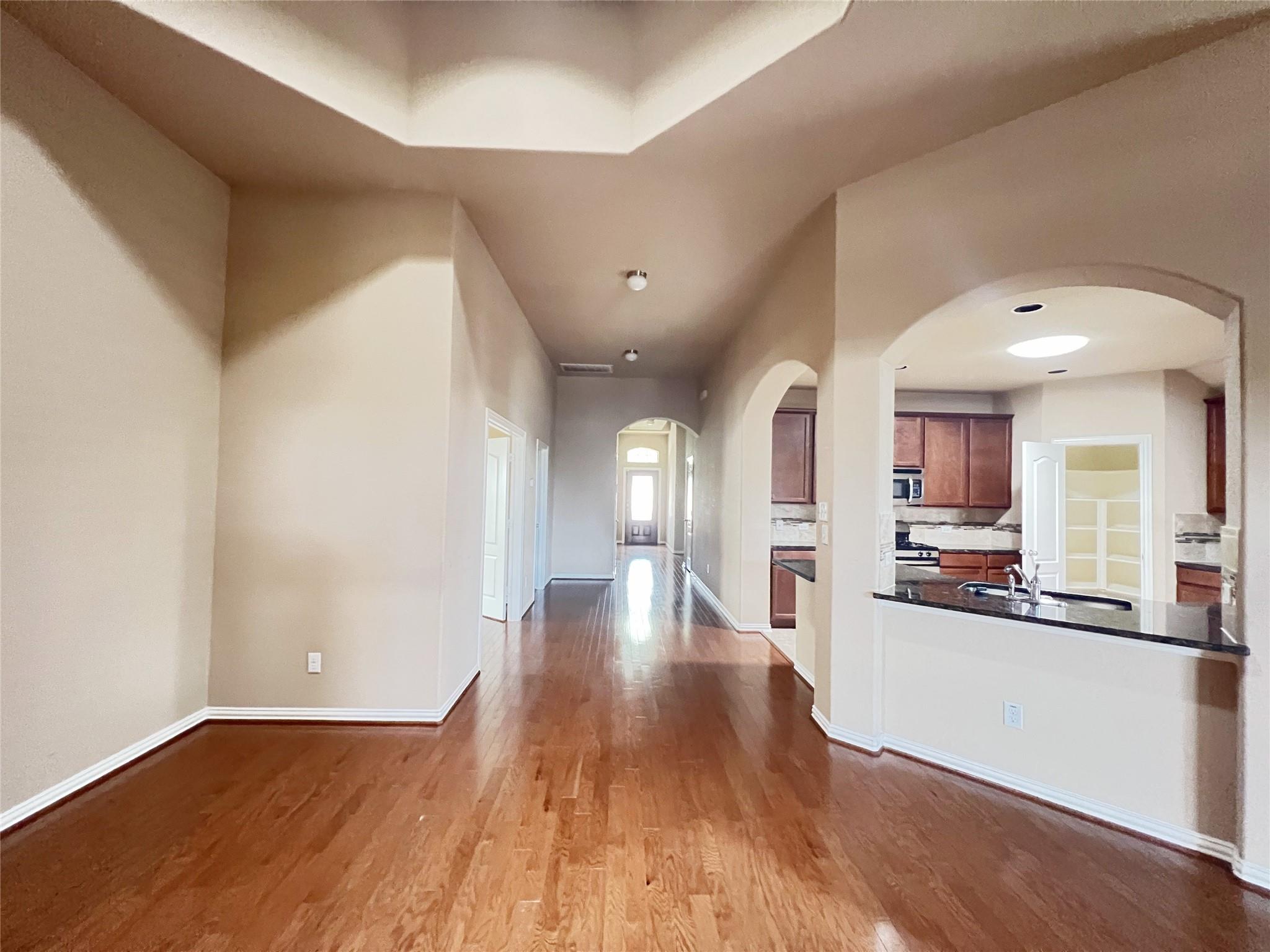 1817 Greyleaf Path Property Photo 3