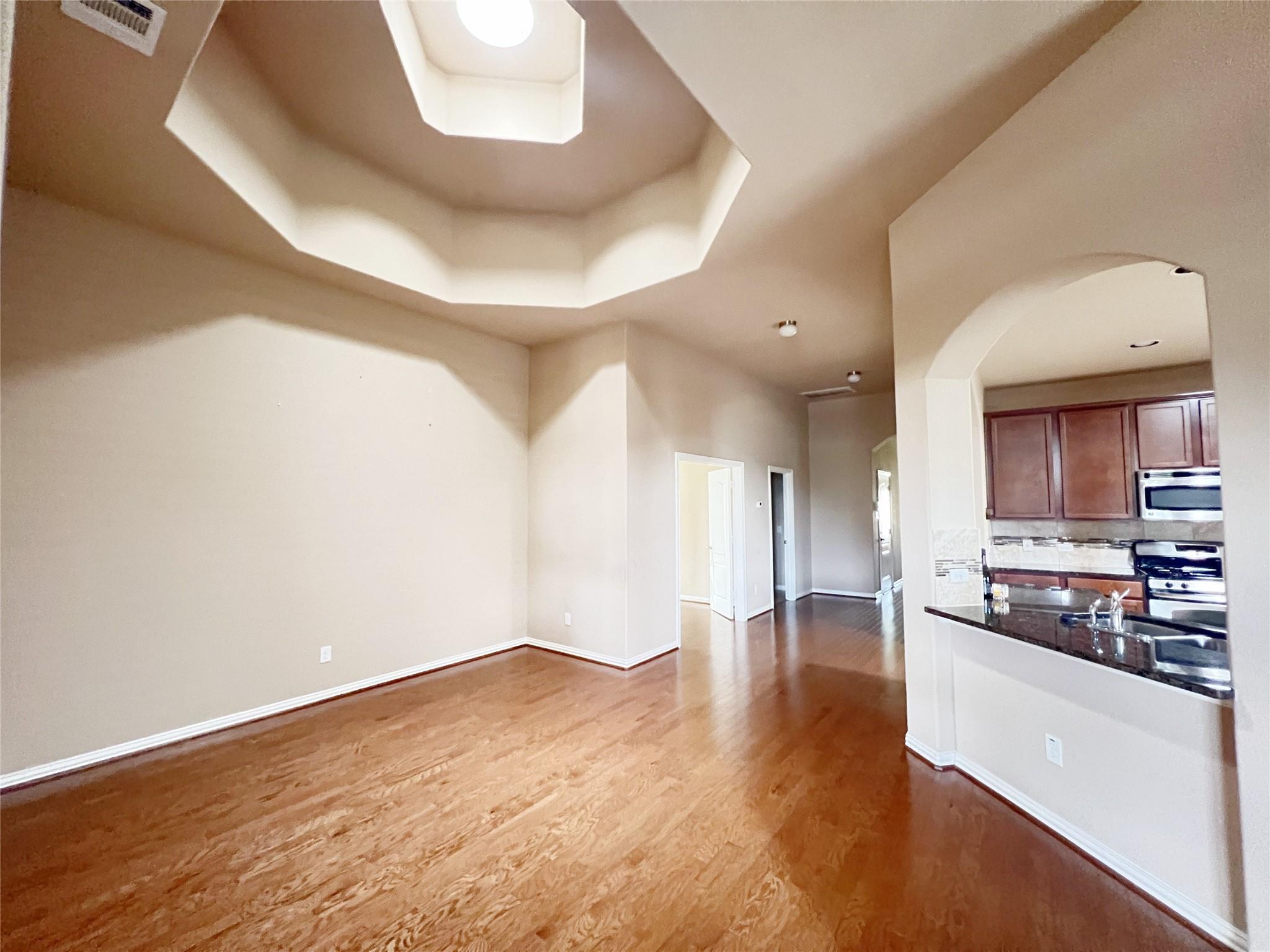 1817 Greyleaf Path Property Photo 4