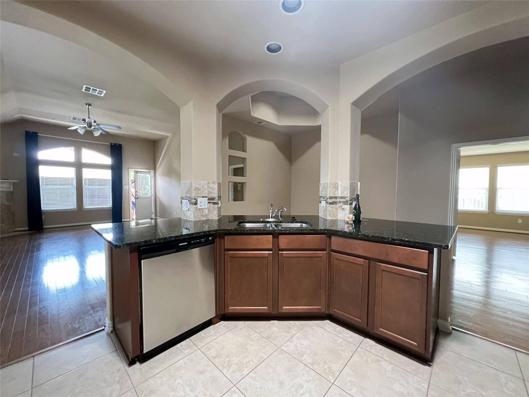 1817 Greyleaf Path Property Photo 8