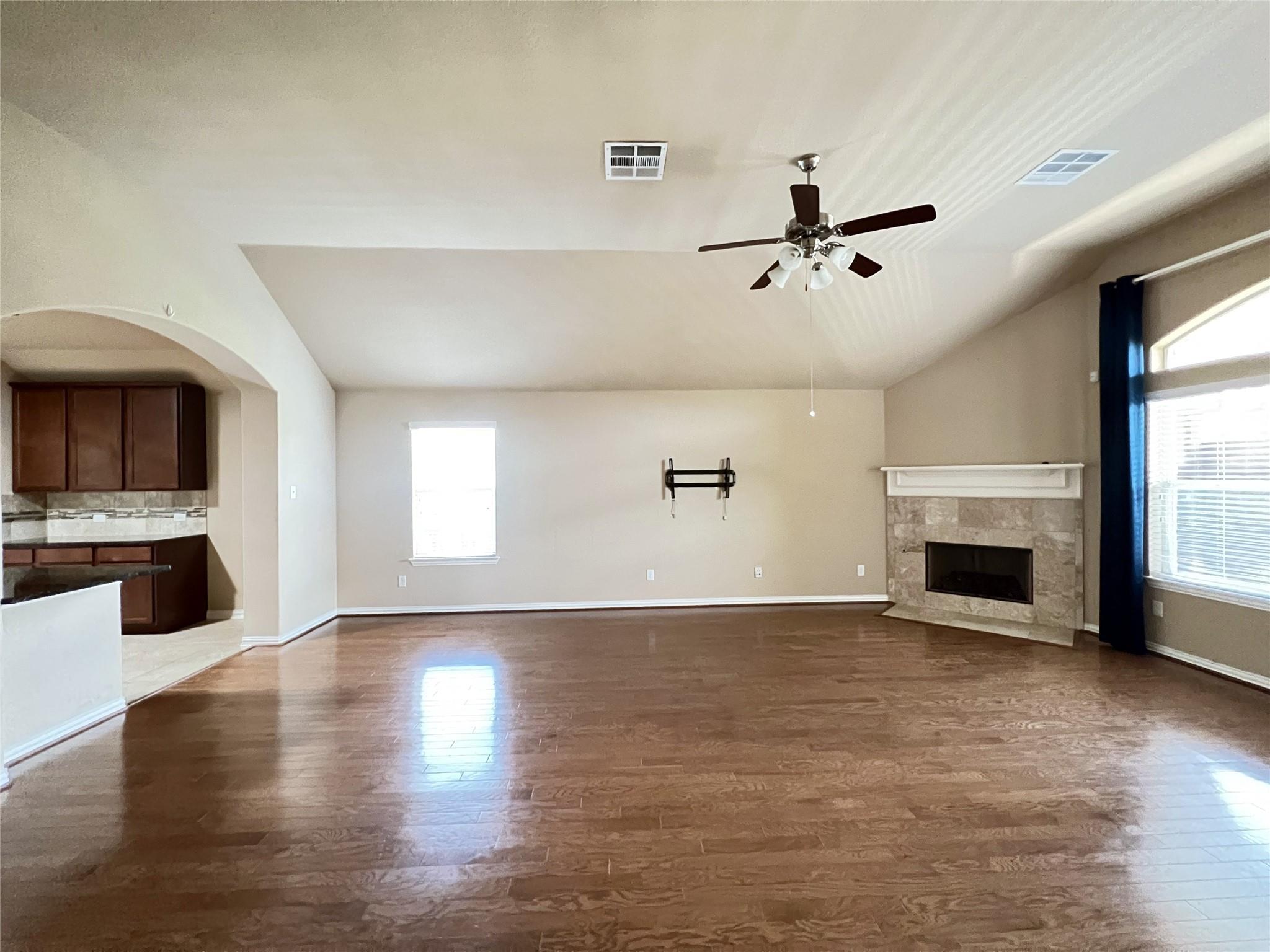 1817 Greyleaf Path Property Photo 16
