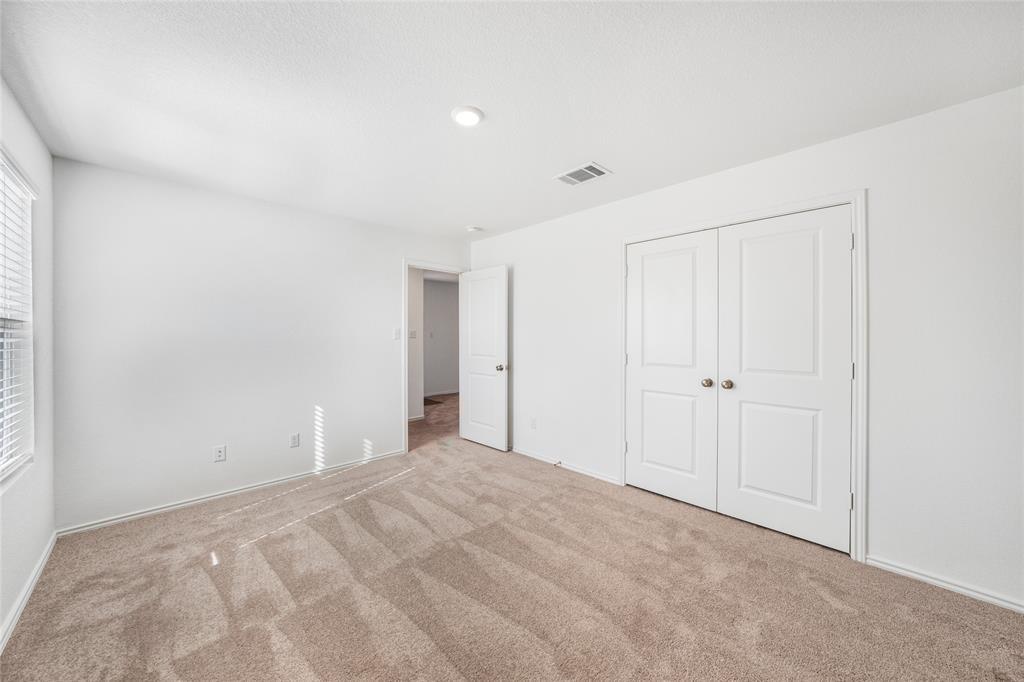 1131 Largemouth Ln Property Photo 10