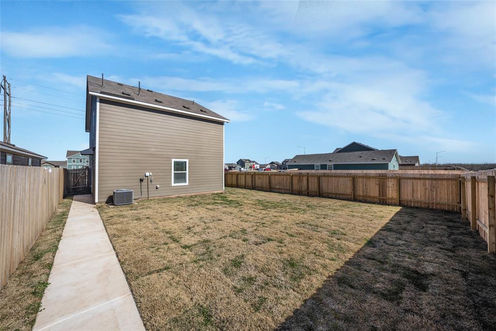 1131 Largemouth Ln Property Photo 15
