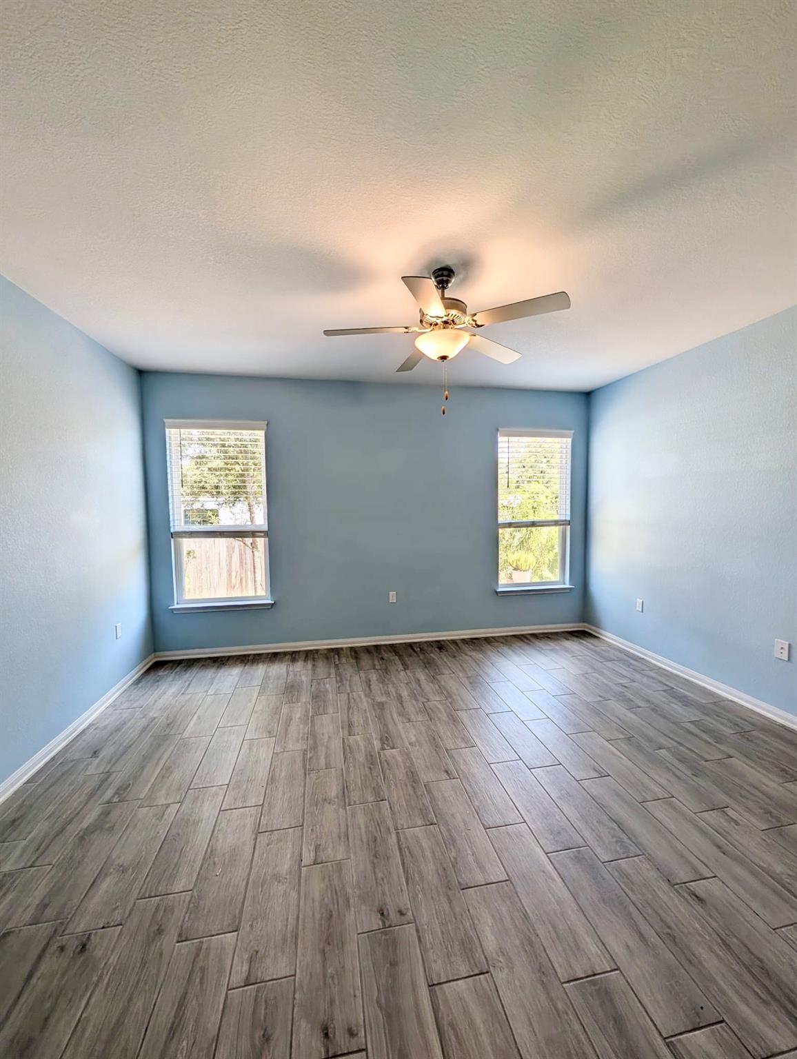 824 Falkland Trce Property Photo 4