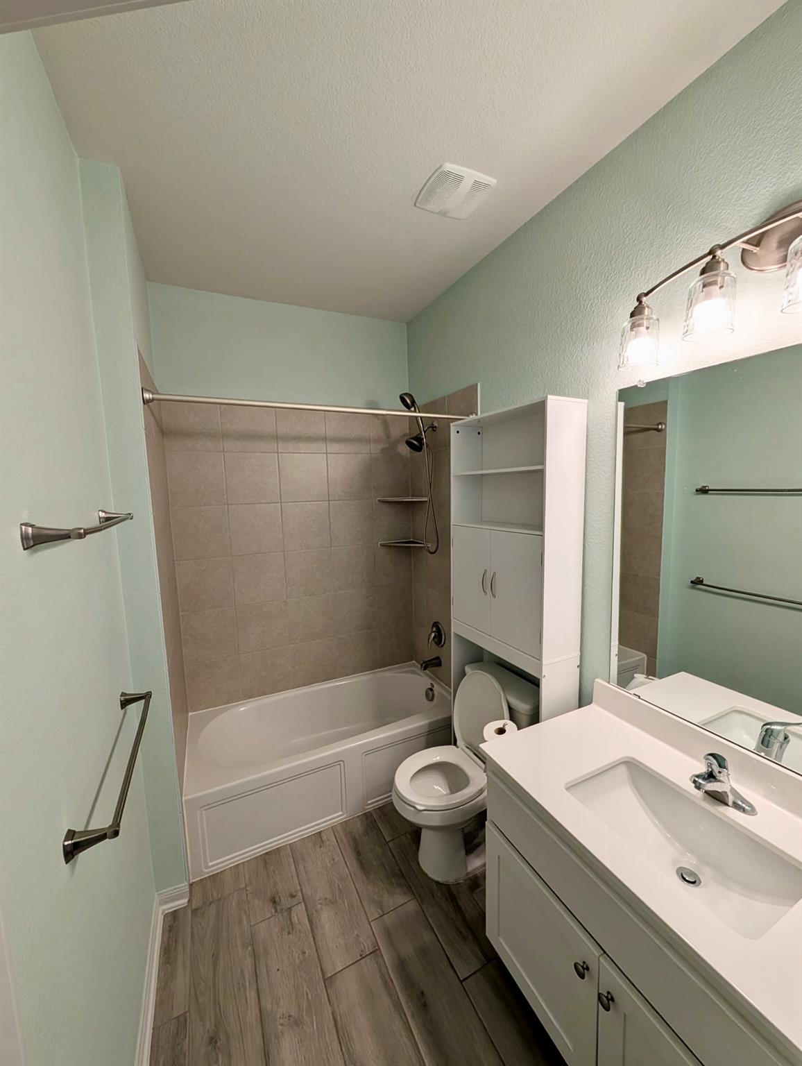 824 Falkland Trce Property Photo 16