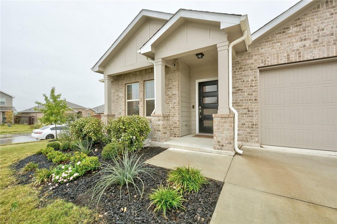 15400 Summer Ray Dr Property Photo 3