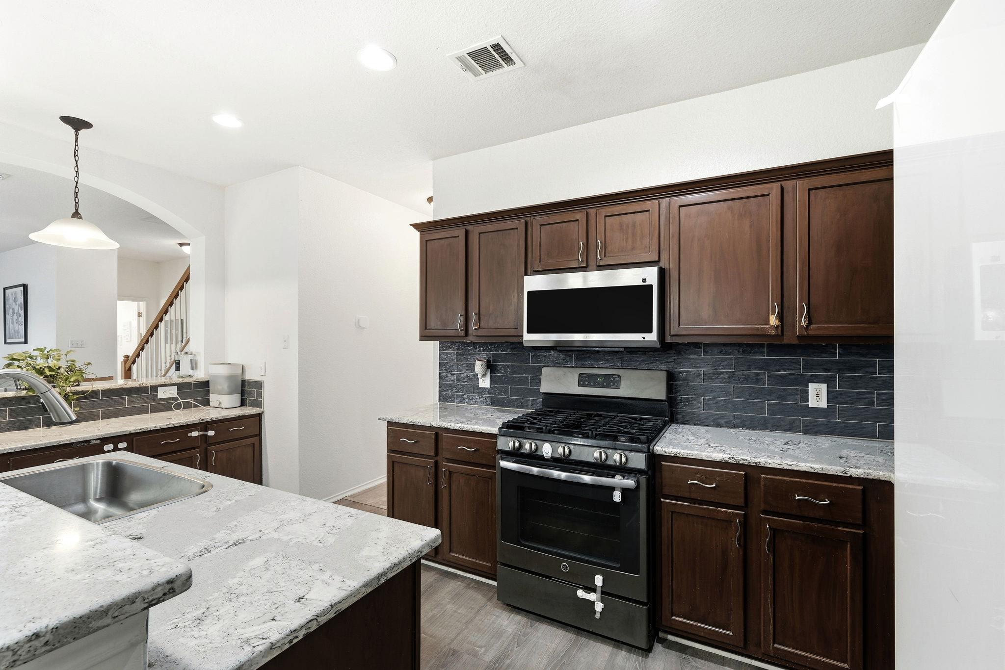 7642361 Property Photo 11