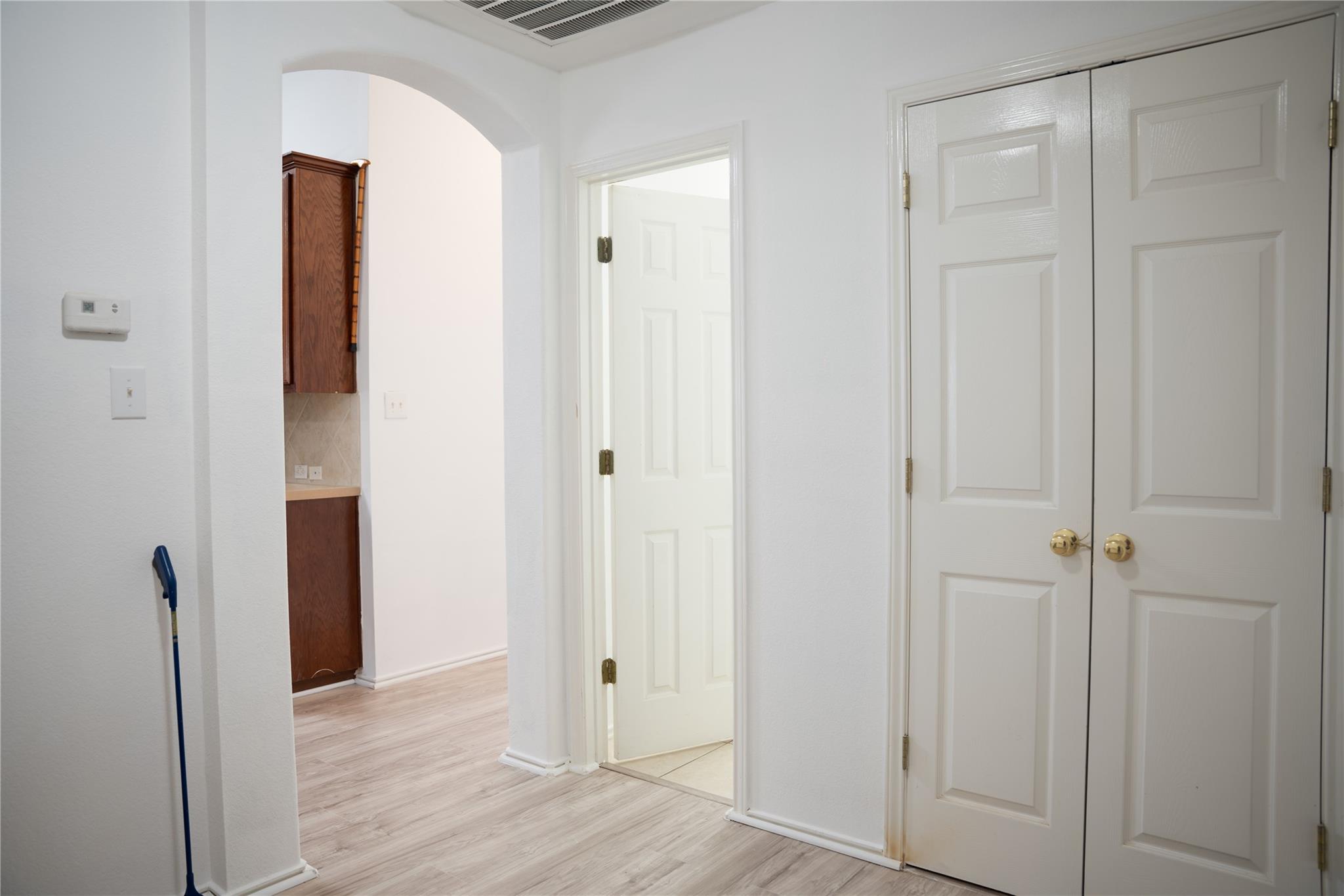 9305 Pioneer Forest Dr Property Photo 10