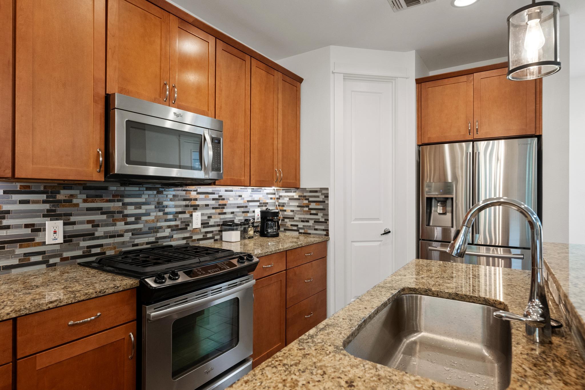 2208 Schriber St #b Property Photo 9