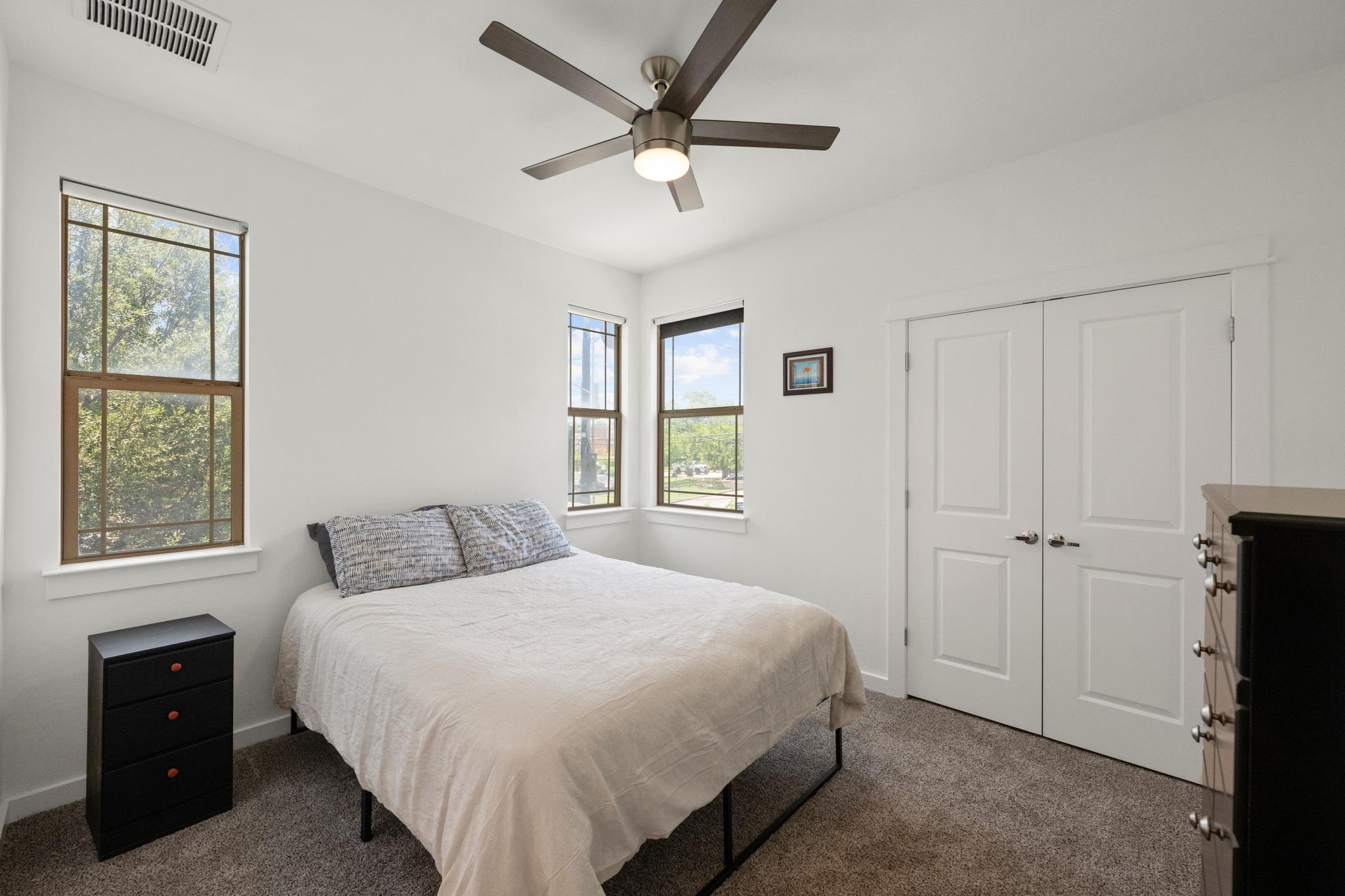2208 Schriber St #b Property Photo 24