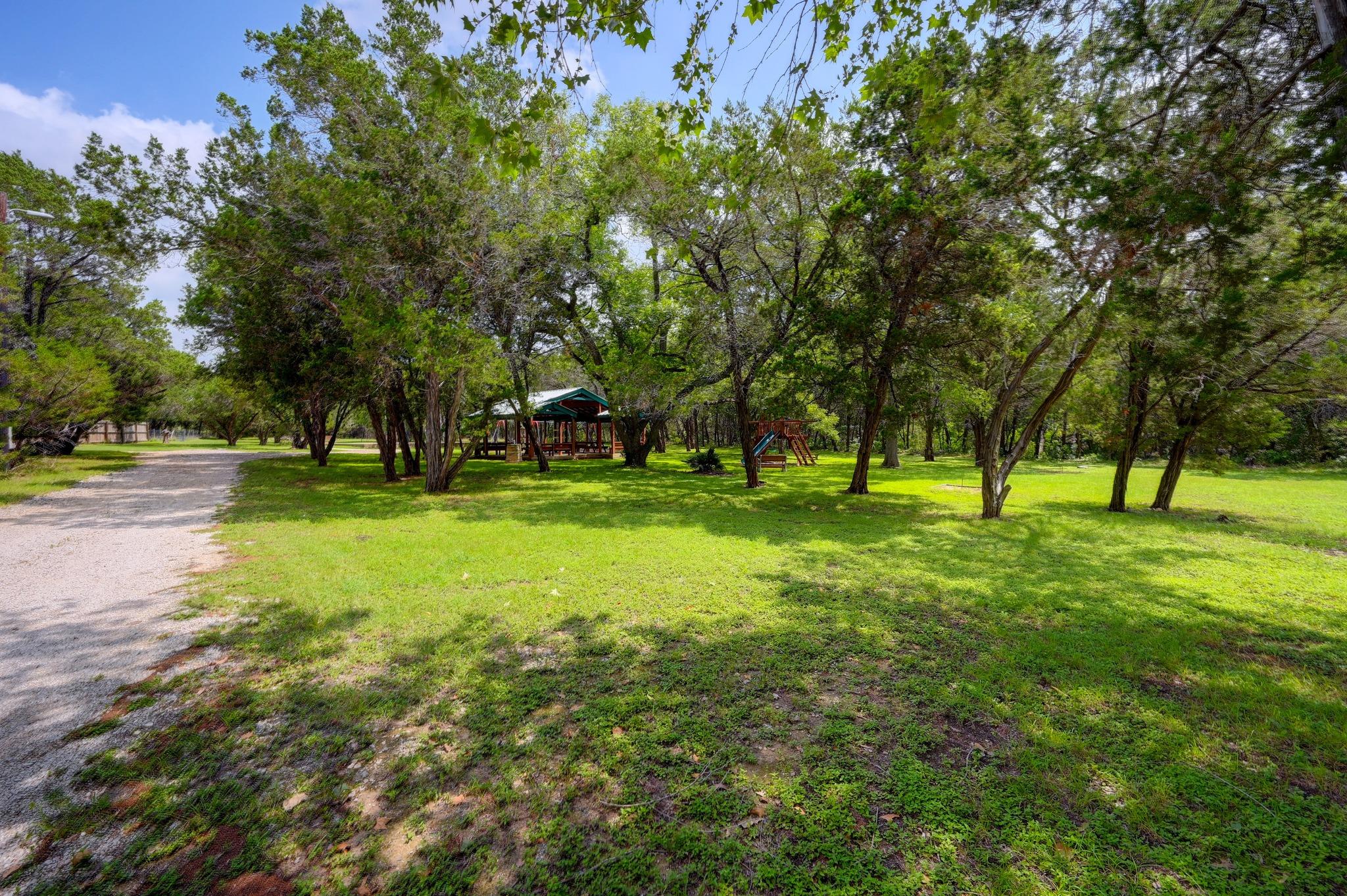 401 Mountain Crest Dr Property Photo 32