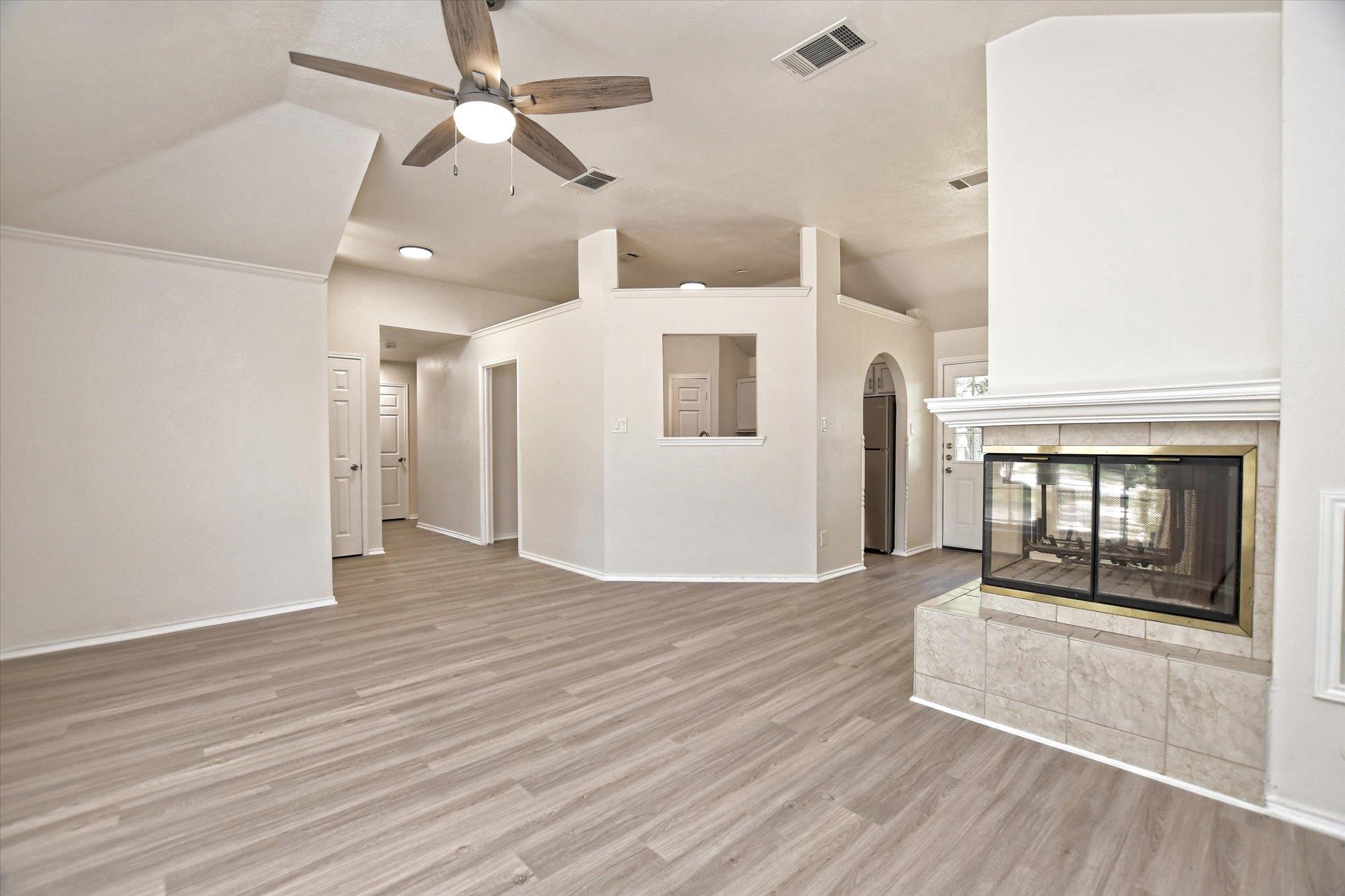 1705 Laurel Ln Property Photo 7