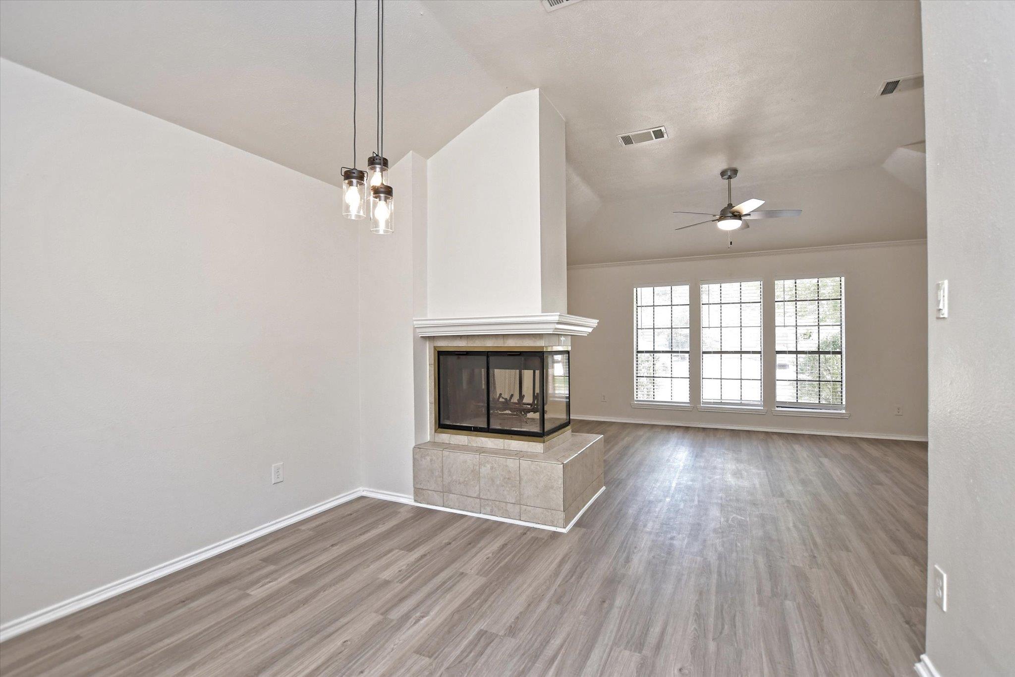 1705 Laurel Ln Property Photo 9