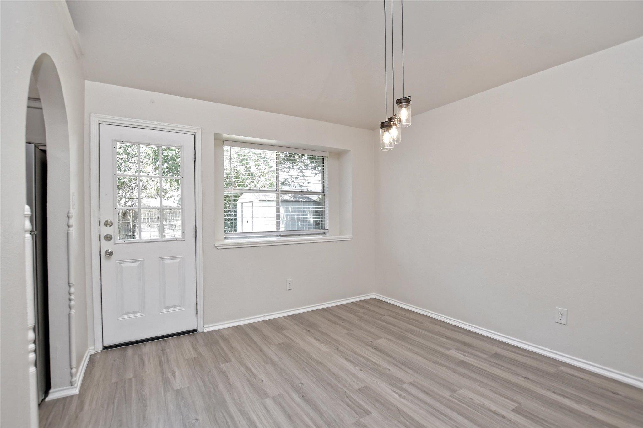 1705 Laurel Ln Property Photo 10