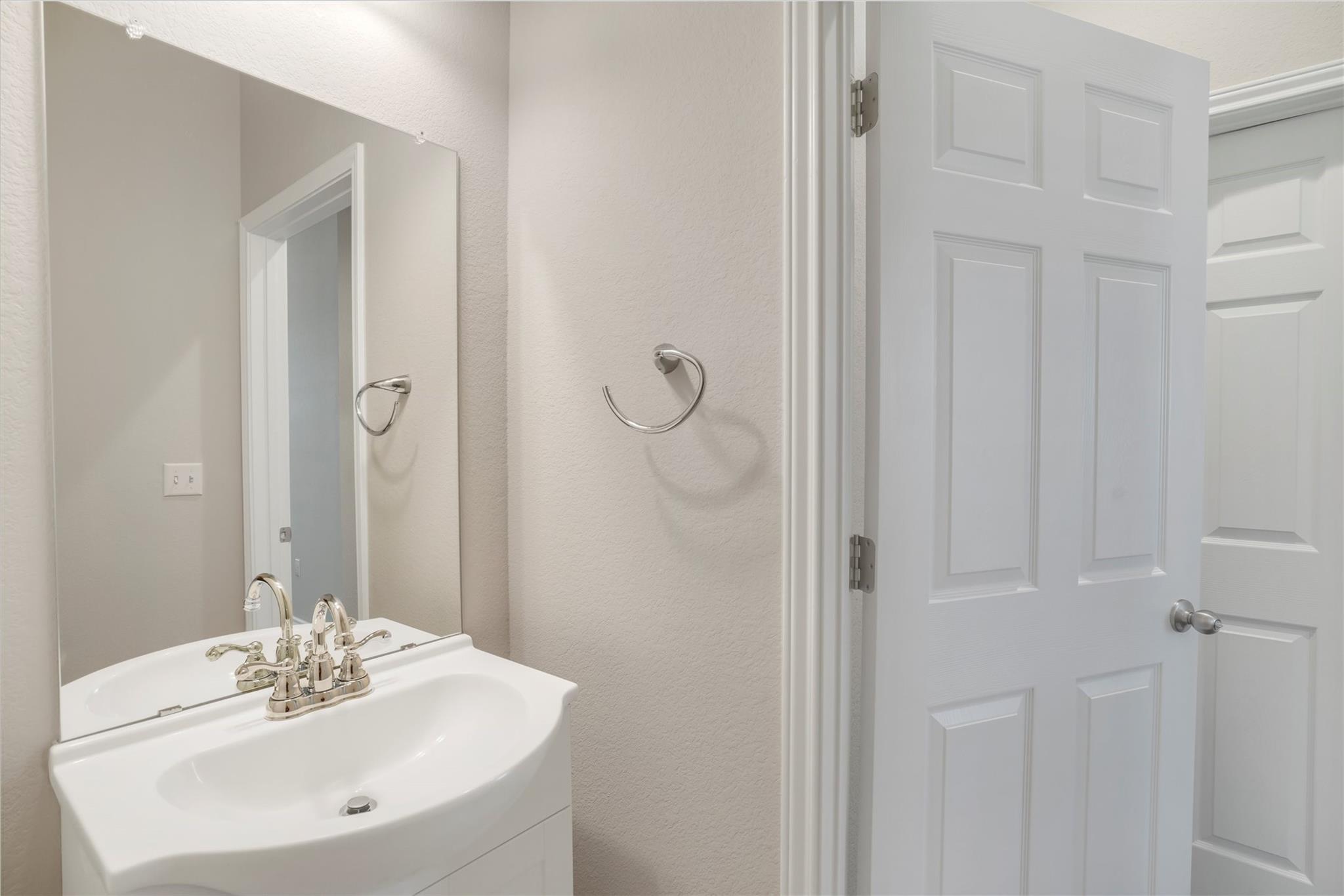 5412 Golden Canary Ln Property Photo 21