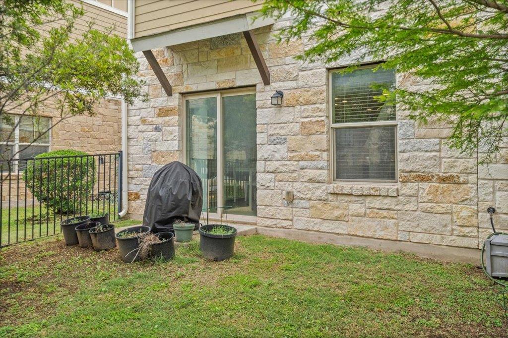 516 E Slaughter Ln #2104 Property Photo 25