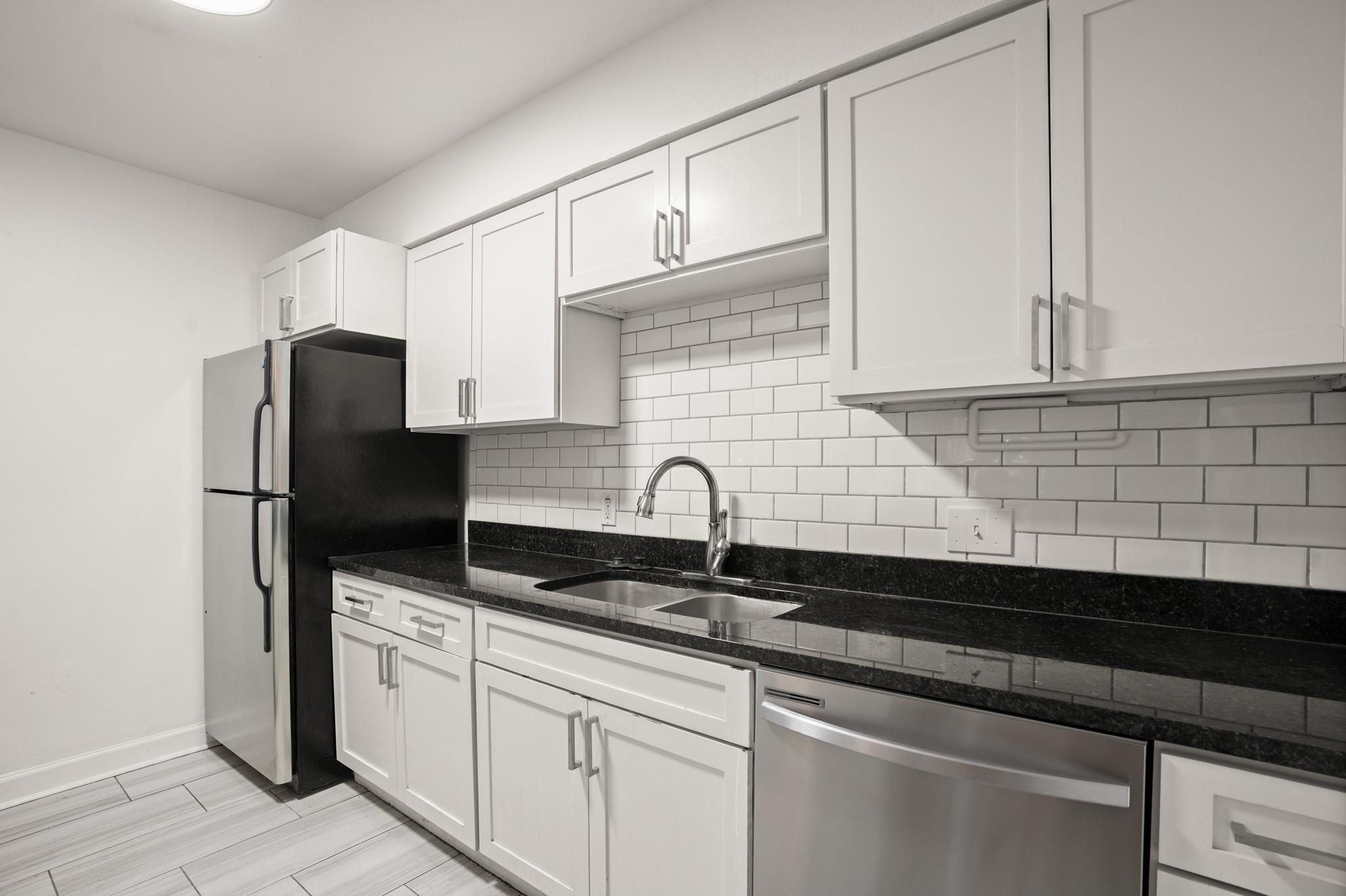 2020 S Congress Ave #2102 Property Photo 4