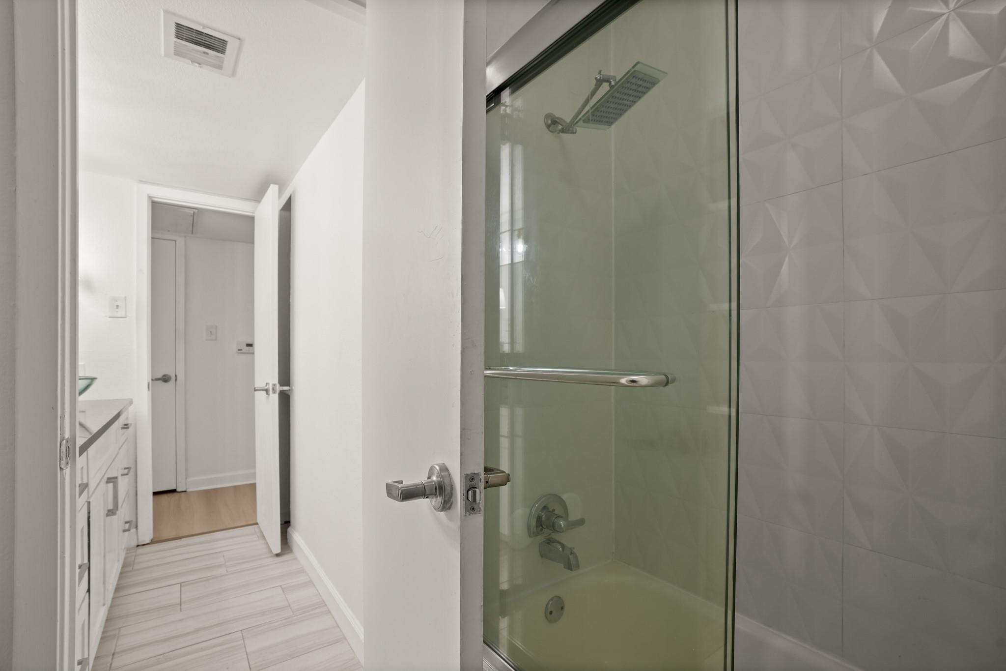 2020 S Congress Ave #2102 Property Photo 12