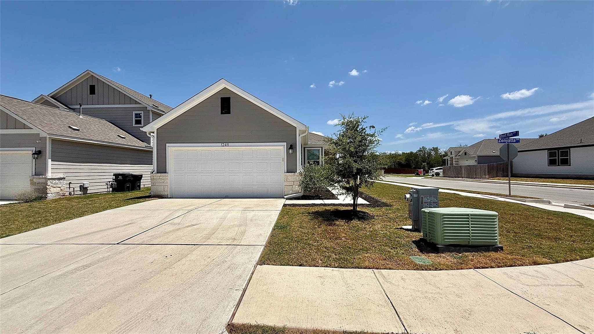 12411 Zenyatta Dr Property Photo 2