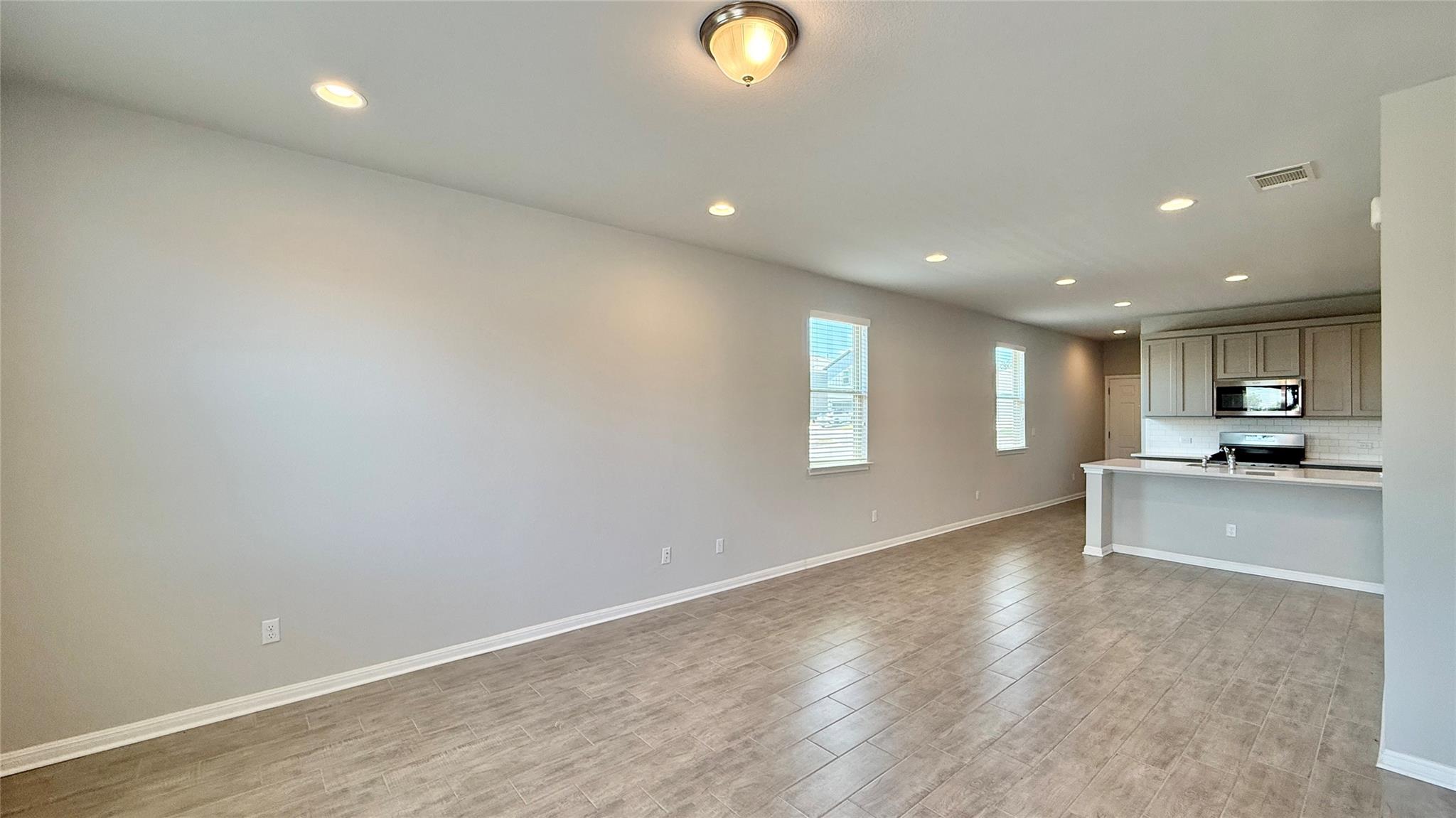 12411 Zenyatta Dr Property Photo 5