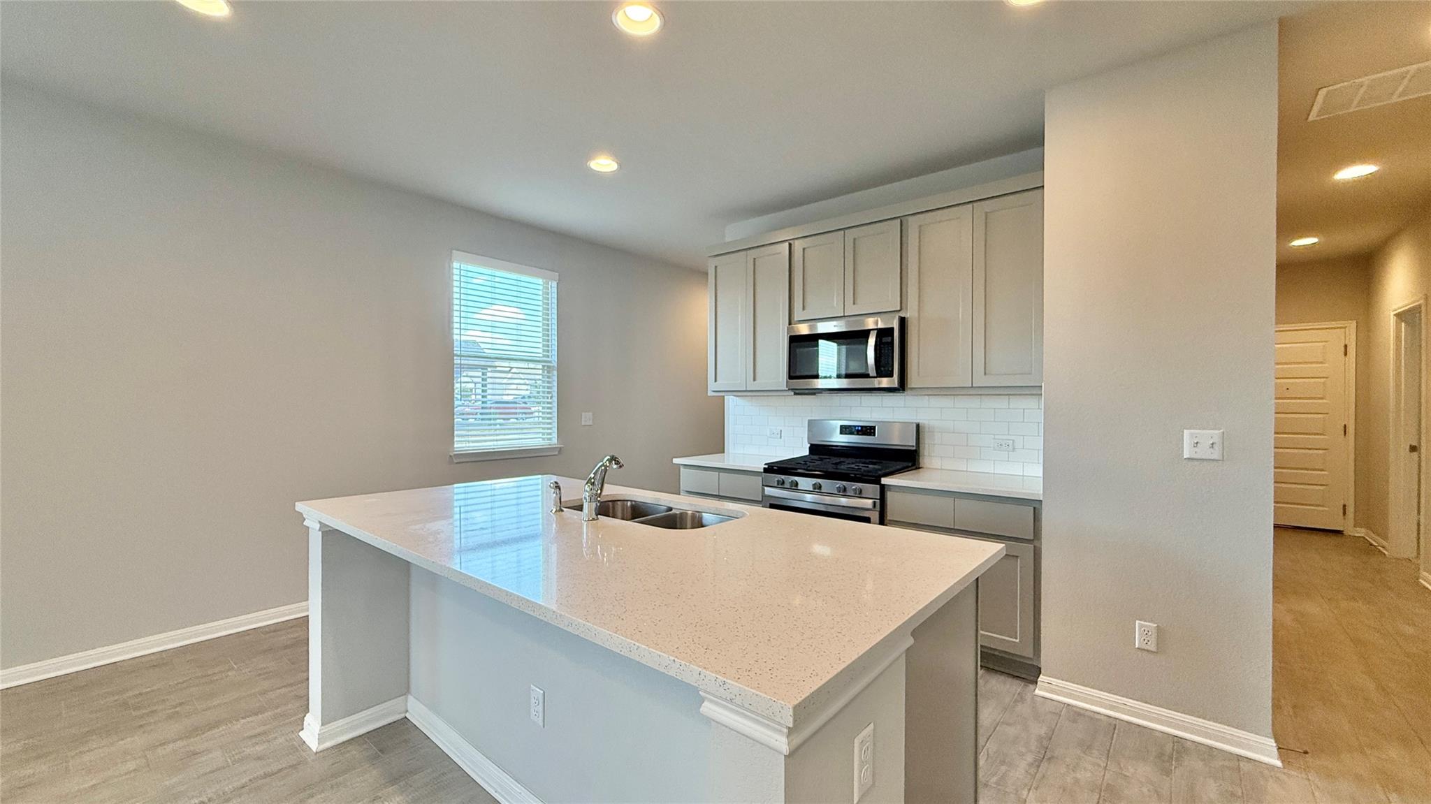 12411 Zenyatta Dr Property Photo 7