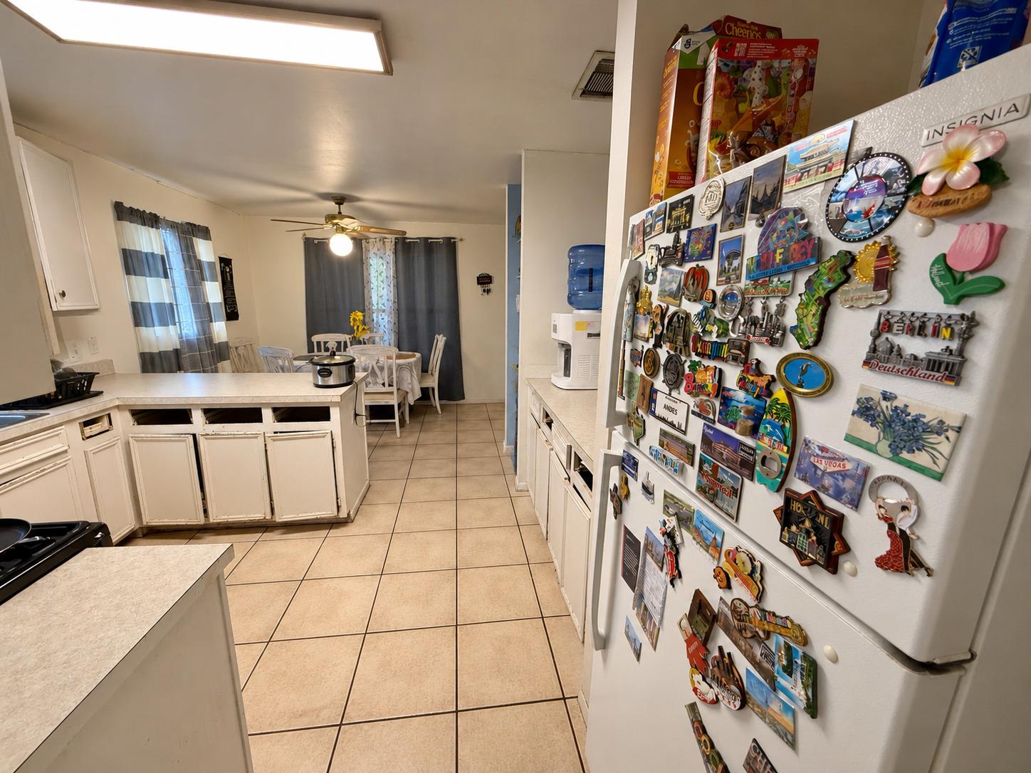 1210 Delano St Property Photo 6