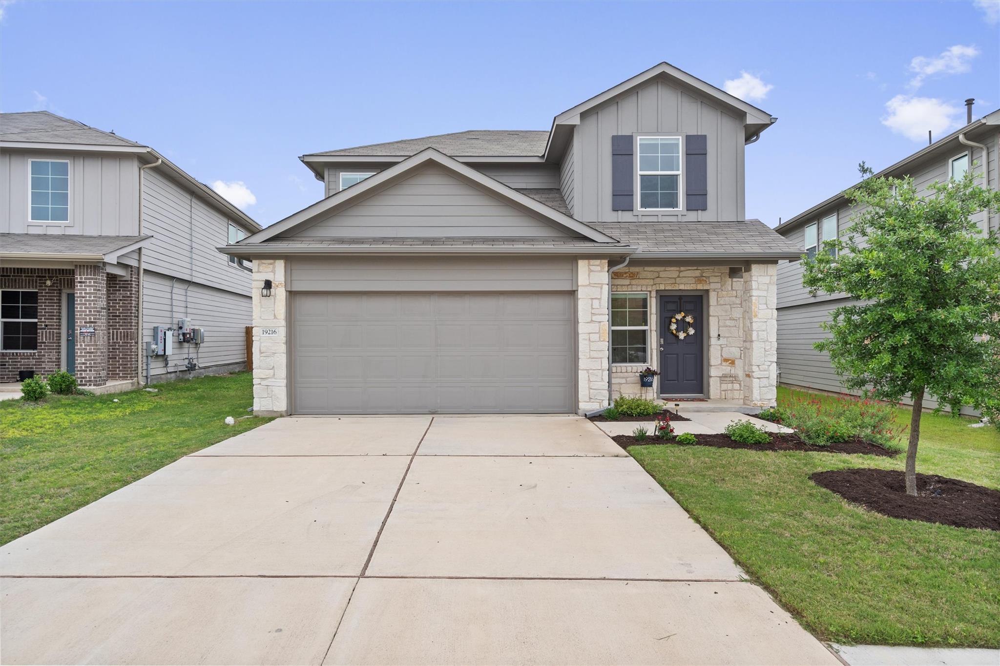 19216 Bear Grass Dr Property Photo 1