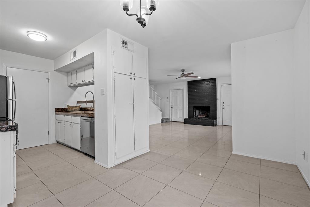 4413 Whispering Valley Dr #d Property Photo 2