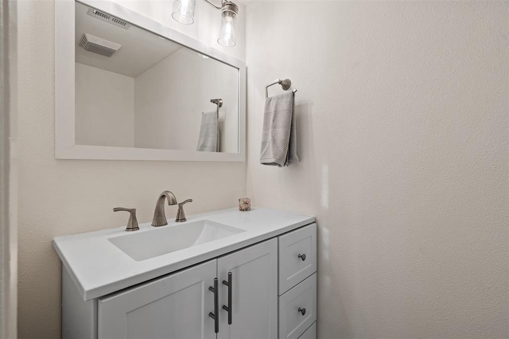 4413 Whispering Valley Dr #d Property Photo 9