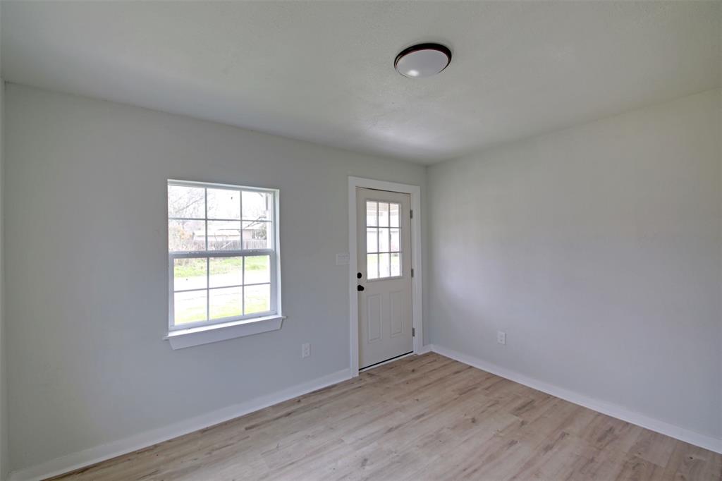 1505 Frink St Property Photo 4