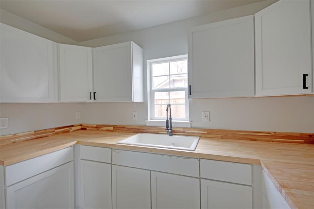 1505 Frink St Property Photo 8