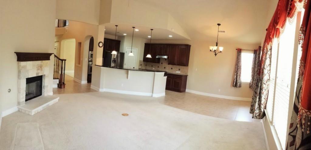 8512 Alophia Dr Property Photo 6