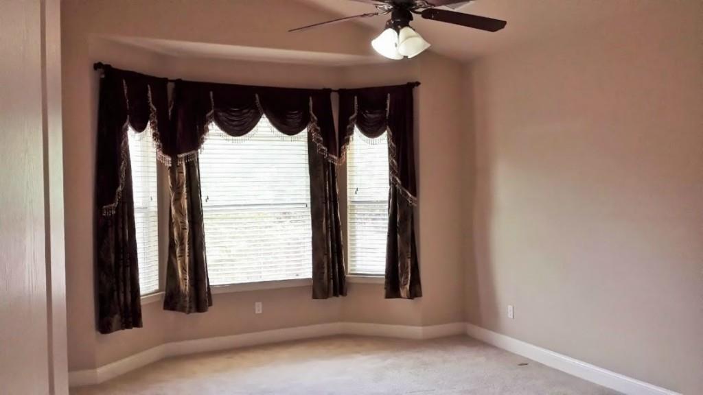 8512 Alophia Dr Property Photo 9
