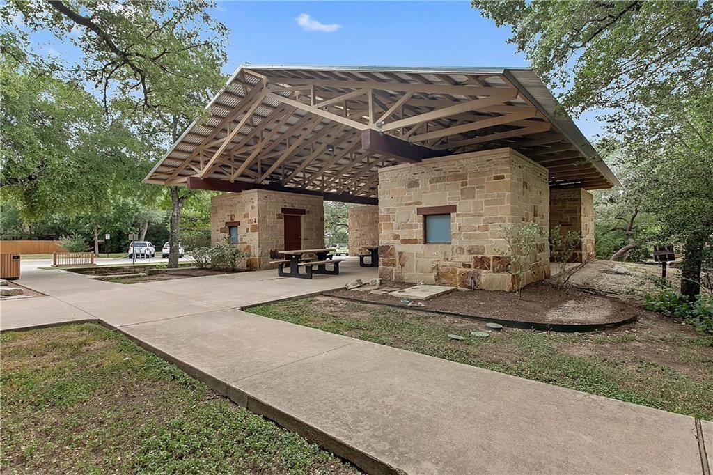 8512 Alophia Dr Property Photo 31