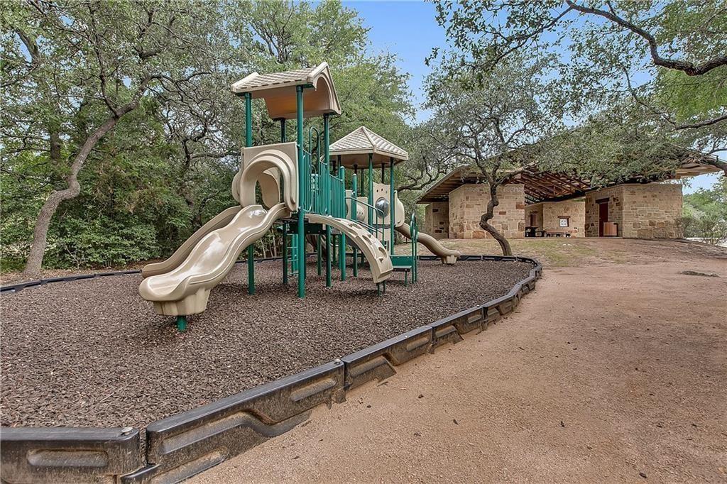8512 Alophia Dr Property Photo 32